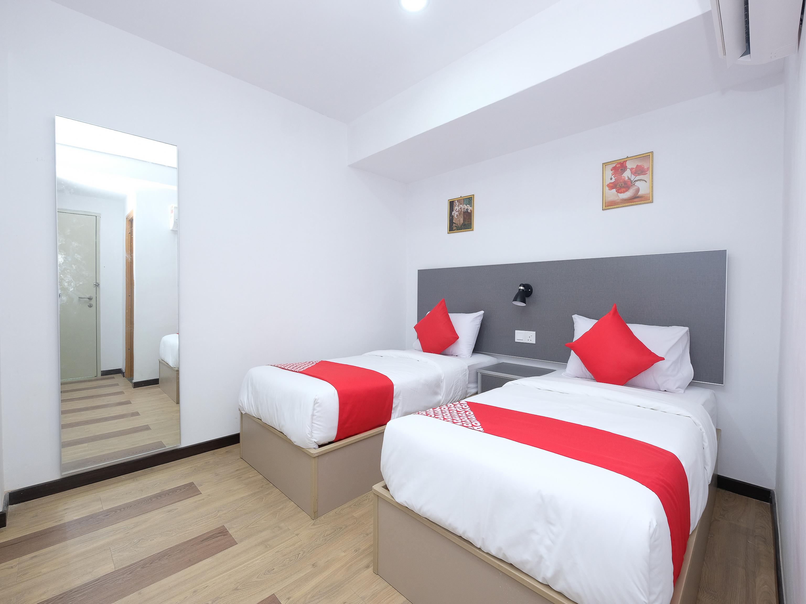 Oyo 44043 First Garden Hotel Kuantan Kültér fotó