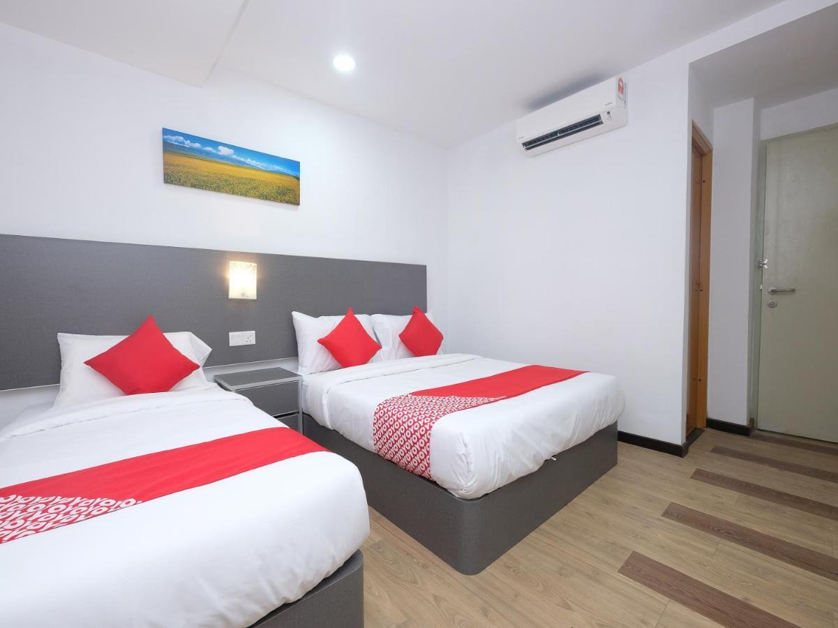 Oyo 44043 First Garden Hotel Kuantan Kültér fotó